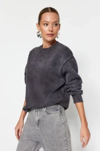 TRENDYOLMİLLA Anthracite Antique/Faded Effect Thick Pearl Detailed Regular Knitting Sweatshirt with Fleece Inside - Image 3
