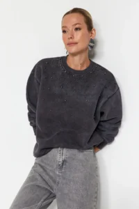 TRENDYOLMİLLA Anthracite Antique/Faded Effect Thick Pearl Detailed Regular Knitting Sweatshirt with Fleece Inside - Image 4