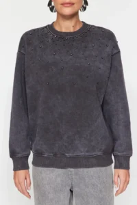 TRENDYOLMİLLA Anthracite Antique/Faded Effect Thick Pearl Detailed Regular Knitting Sweatshirt with Fleece Inside - Image 5