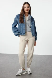 TRENDYOLMİLLA BLUE Sleeve Stitching Detailed Oversized DENIM Jacket - Image 2