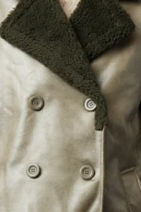 TRENDYOLMİLLA Khaki Collar Fur Detailed Oversized LONG Overcoat - Image 3