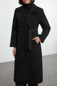 TRENDYOLMİLLA Black Belted Regular Woolly Maxi Top Coat Formed Lined Overcoat - Image 4