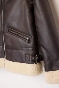 TRENDYOLMİLLA Dark Brown Regular Pattern Plush Faux Leather Biker Jacket Coat with Belt Detail on Collar - Image 9
