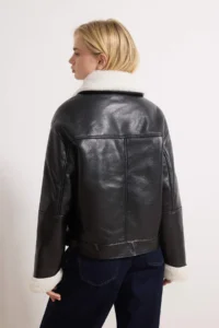 TRENDYOLMİLLA Black Oversized Pattern Plush Detailed Faux Leather Biker Jacket Coat - Image 4