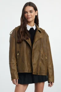 TRENDYOLMİLLA Brown Oversized Pattern Washing Effect Faux Leather Biker Thin Jacket Coat - Image 6