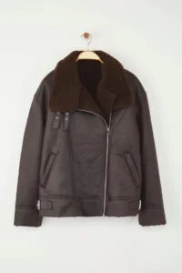 TRENDYOLMİLLA Dark Brown Regular Pattern Collar Belt Detailed Plush Suede Biker Jacket Coat - Image 8