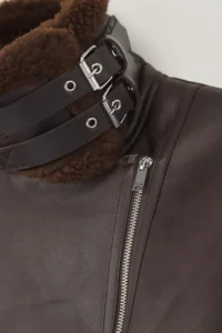 TRENDYOLMİLLA Dark Brown Regular Pattern Collar Belt Detailed Plush Suede Biker Jacket Coat - Image 9