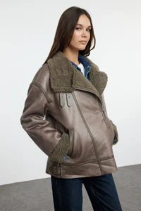TRENDYOLMİLLA Mink Regular Pattern Collar Belt Detailed Plush Suede Biker Jacket Coat - Image 2