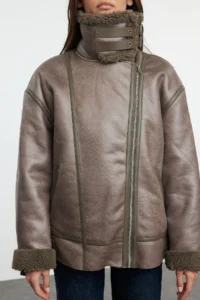 TRENDYOLMİLLA Mink Regular Pattern Collar Belt Detailed Plush Suede Biker Jacket Coat - Image 3
