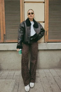 TRENDYOLMİLLA Brown Oversized Pattern Plush Detailed Biker Jacket Coat - Image 2