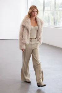 TRENDYOLMİLLA Beige Oversized Pattern Fur Coat - Image 2