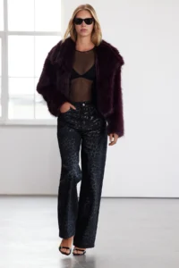 TRENDYOLMİLLA Burgundy Oversized Pattern Fur Coat - Image 4