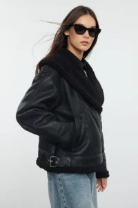 TRENDYOLMİLLA Black Oversized Pattern Plush Detailed Faux Leather Biker Jacket Coat