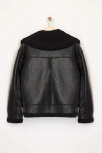 TRENDYOLMİLLA Black Oversized Pattern Plush Detailed Faux Leather Biker Jacket Coat - Image 10