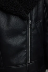 TRENDYOLMİLLA Black Oversized Pattern Plush Detailed Faux Leather Biker Jacket Coat - Image 4