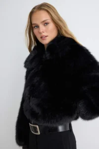 TRENDYOLMİLLA Black Oversized Pattern Tyre Detailed Bomber Jacket Fur Coat - Image 3