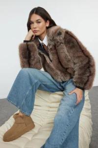 TRENDYOLMİLLA Brown Oversized Pattern Tyre Detailed Bomber Jacket Fur Coat