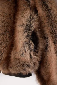 TRENDYOLMİLLA Brown Oversized Pattern Tyre Detailed Bomber Jacket Fur Coat - Image 9