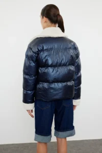 TRENDYOLMİLLA NAVY BLUE Collar Plush and Belt Detailed Shiny Water Repellent Puffer Jacket Coat - Image 5