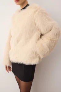 TRENDYOLMİLLA Ecru Oversized Pattern Fur Coat - Image 3