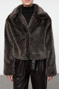 TRENDYOLMİLLA Dark Brown Regular Pattern Fur Coat - Image 4