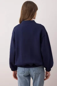 TRENDYOLMİLLA NAVY BLUE Zippered Oversized/Wide Pattern Thick Inside Fleece Knitting Cardigan/Sweatshirt - Image 4