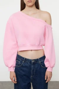TRENDYOLMİLLA PINK Regular Pattern Thick Crop Asymmetric Collar Knitting Sweatshirt - Image 4