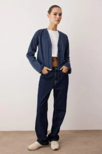 TRENDYOLMİLLA NAVY BLUE Regular/Normal Pattern Flexible Knitting Jacket - Image 4