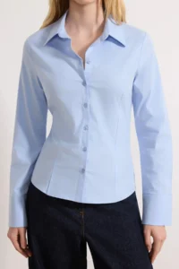 TRENDYOLMİLLA Wardrobe Essentials Light BLUE Hafif Waist Fitting Cotton Weaving Shirt - Image 3