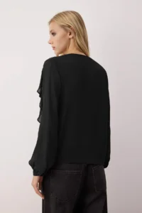 TRENDYOLMİLLA Black with flywheel Boho Semi-Transparent Shirt - Image 4