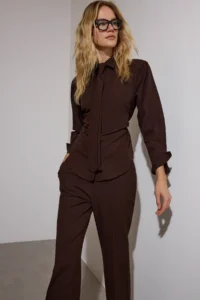 TRENDYOLMİLLA Brown Limited Edition Kravat Detailed Fitted  Shirt - Image 3