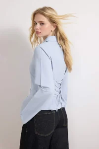 TRENDYOLMİLLA Light BLUE Corset Detailed Waist Fitting Shirt - Image 4