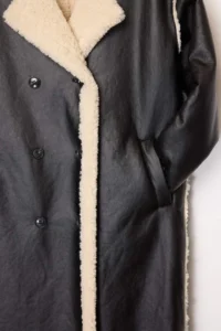 TRENDYOLMİLLA Black Double Sided Plush Mono Closure Oversized LONG Faux Leather Overcoat - Image 8