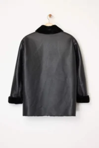 TRENDYOLMİLLA Black Faux Leather Inside FURRY Mono Closure Oversized Midi Overcoat - Image 9