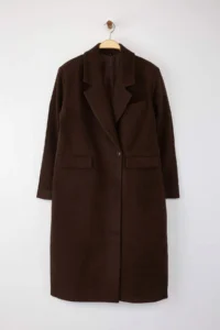 TRENDYOLMİLLA Brown Mono Closure Oversized Woolly LONG Bowl Overcoat - Image 6