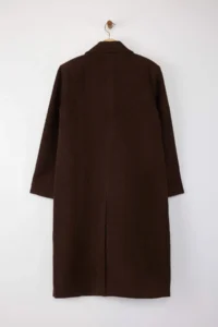 TRENDYOLMİLLA Brown Mono Closure Oversized Woolly LONG Bowl Overcoat - Image 7