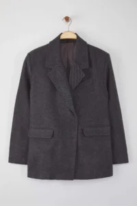 TRENDYOLMİLLA Dark Gray Diagonel Mono Closure Fitted Short Bowl Overcoat - Image 7