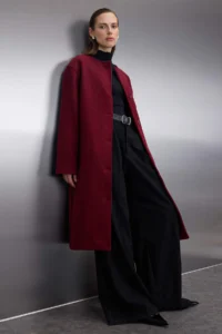 TRENDYOLMİLLA Burgundy Shawl Detailed Mono Closure Oversized LONG Bowl Overcoat - Image 3