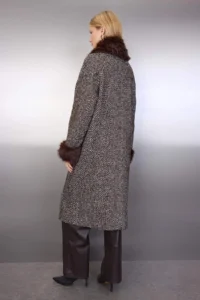 TRENDYOLMİLLA Brown Fur Detailed herringbone Mono Closure Oversized LONG Bowl Overcoat - Image 4