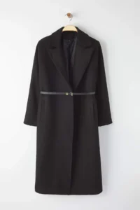 TRENDYOLMİLLA Black Leather Arched Diagonel Patterned Mono Closure Regular Midi Bowl Overcoat - Image 6