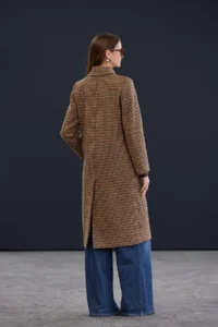 TRENDYOLMİLLA Trendyol Studio Beige Crowbar Mono Closure Regular LONG Bowl Overcoat - Image 4