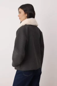 TRENDYOLMİLLA Anthracite Oversized Faux Fur Collared Short Oversized Bowl Overcoat - Image 5