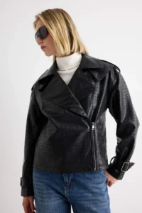 TRENDYOLMİLLA Black Regular Pattern Faux Leather Biker Thin Jacket Coat - Image 3