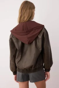 TRENDYOLMİLLA Brown Oversized removable Hooded Eskitme Efektli Faux Leather Bomber Jacket Coat - Image 4
