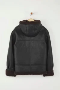 TRENDYOLMİLLA Black Regular Pattern Hooded Plush Detailed Faux Leather Coat - Image 7
