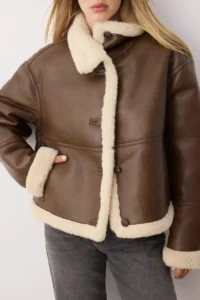 TRENDYOLMİLLA Brown Oversized Pattern Plush Detailed Faux Leather Coat - Image 2