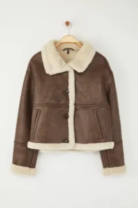 TRENDYOLMİLLA Brown Oversized Pattern Plush Detailed Faux Leather Coat - Image 5