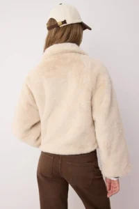 TRENDYOLMİLLA Ecru Oversized Pattern Sleeves Wide Fur Coat - Image 4