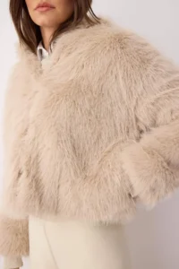 TRENDYOLMİLLA Beige Oversized Pattern Hooded Fur Coat - Image 3