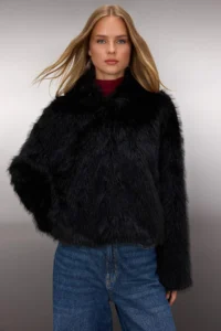 TRENDYOLMİLLA Black Oversized Pattern Hooded Fur Coat - Image 3